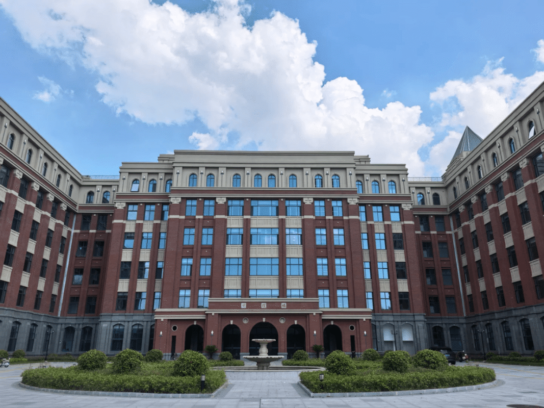 Đại học Hoa Đông Chính Pháp(华东政法大学 - East China University of Political Science and Law)